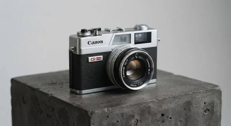 Canon Canonet QL17 G-III rangefinder camera